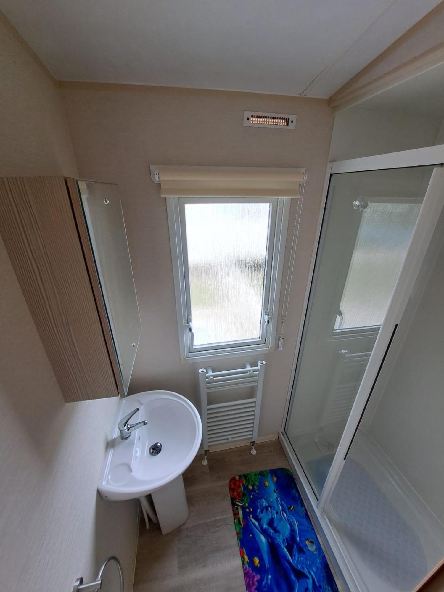 Caravan Waxholme Bagian luar foto