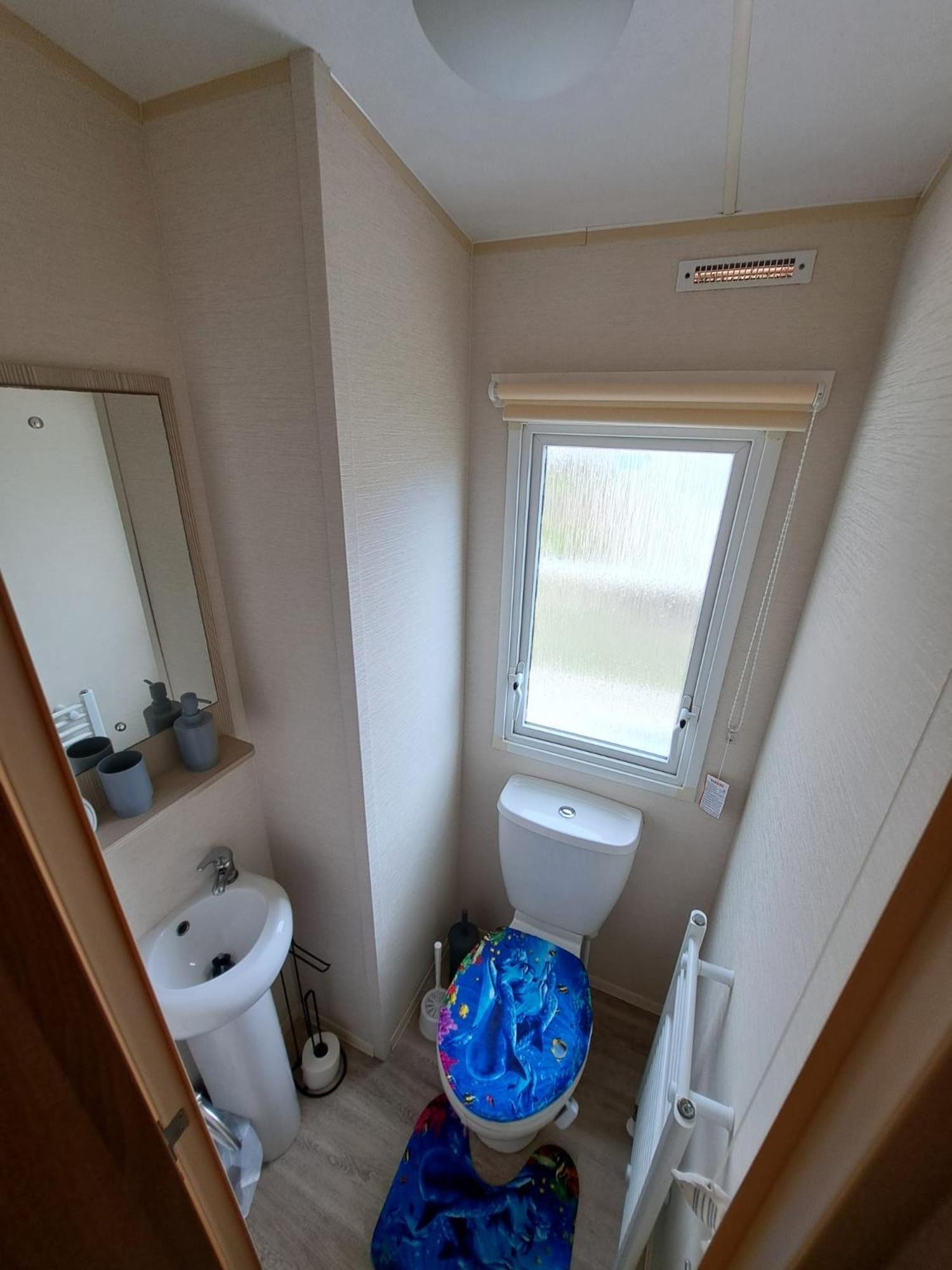 Caravan Waxholme Bagian luar foto