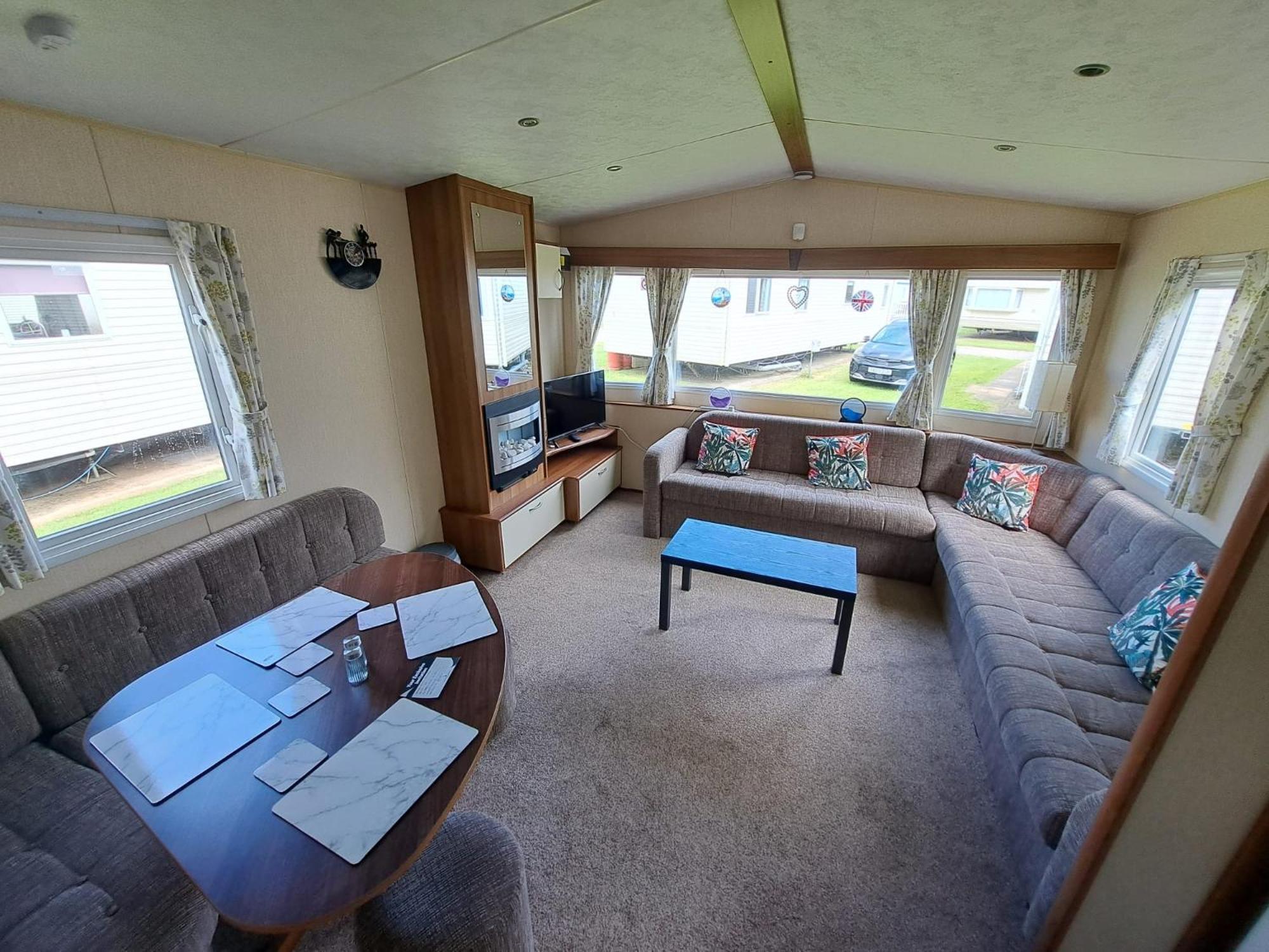 Caravan Waxholme Bagian luar foto