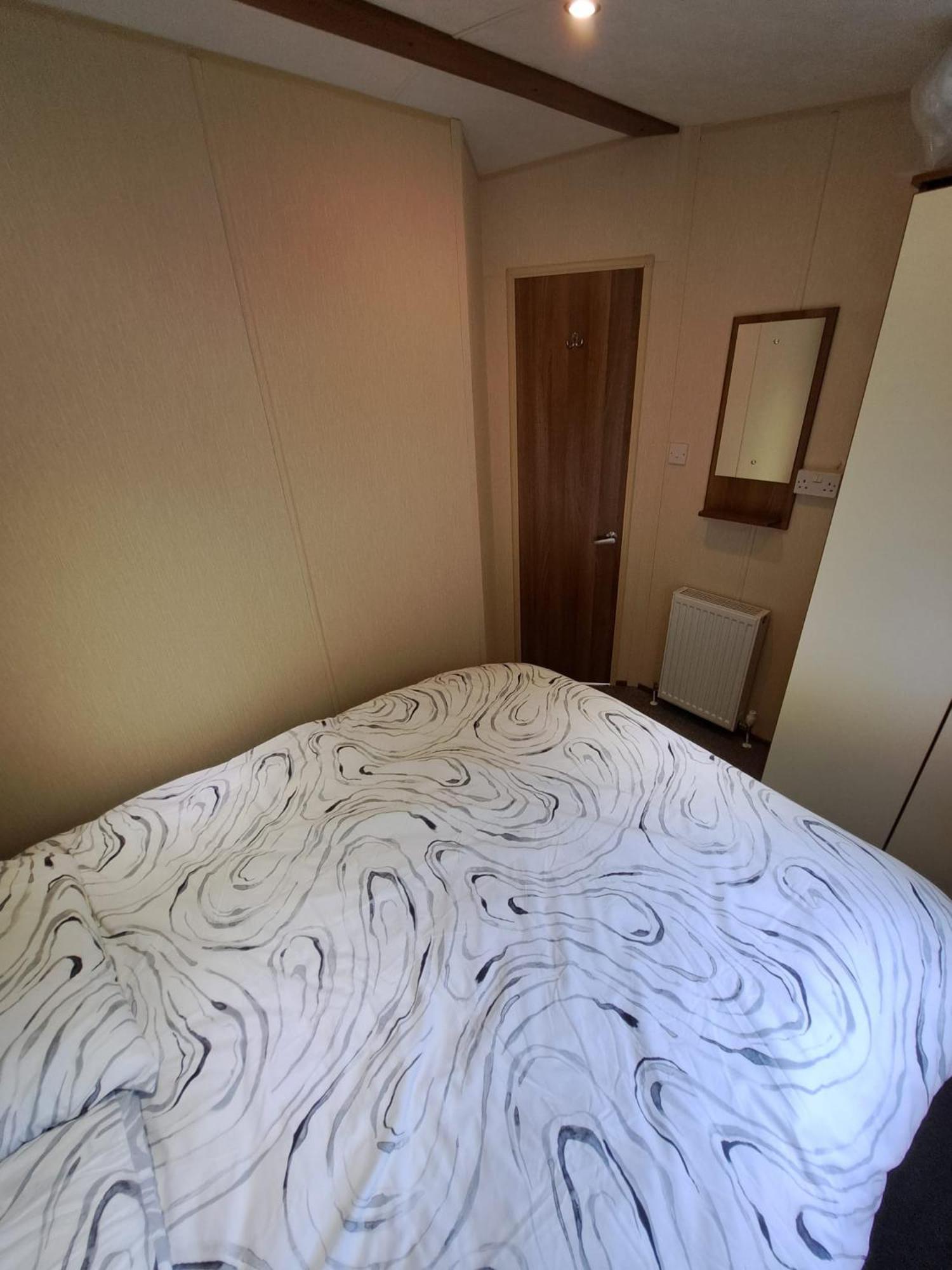 Caravan Waxholme Bagian luar foto